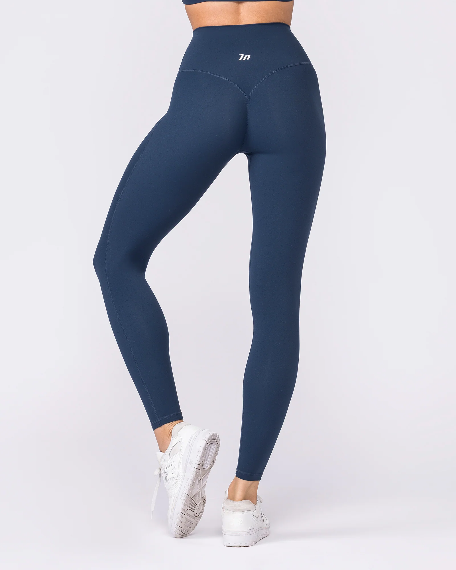 Aura Peachy High Invisible Scrunch Ankle Leggings - Navy - Image 7