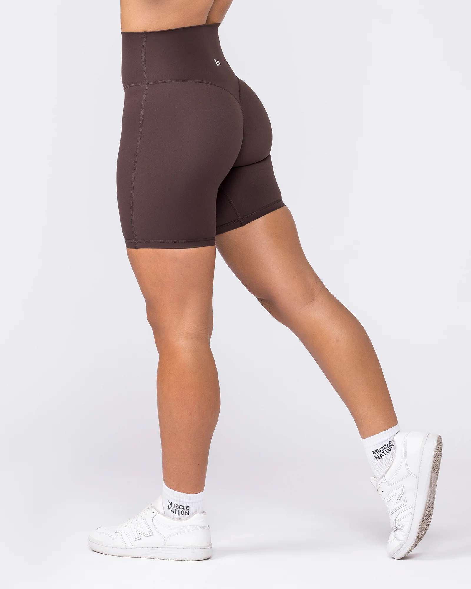 Aura Peachy High Invisible Scrunch Bike Shorts - Cocoa - Image 4