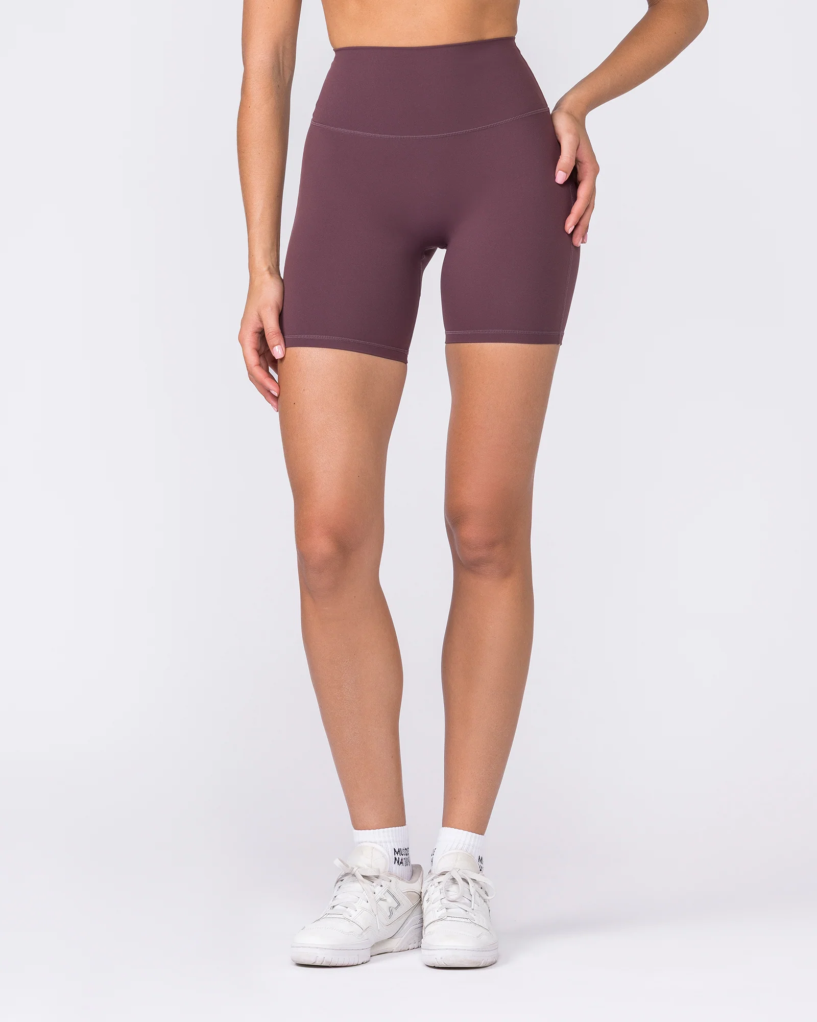 Aura Peachy High Invisible Scrunch Bike Shorts - Dark Cherry - Image 4