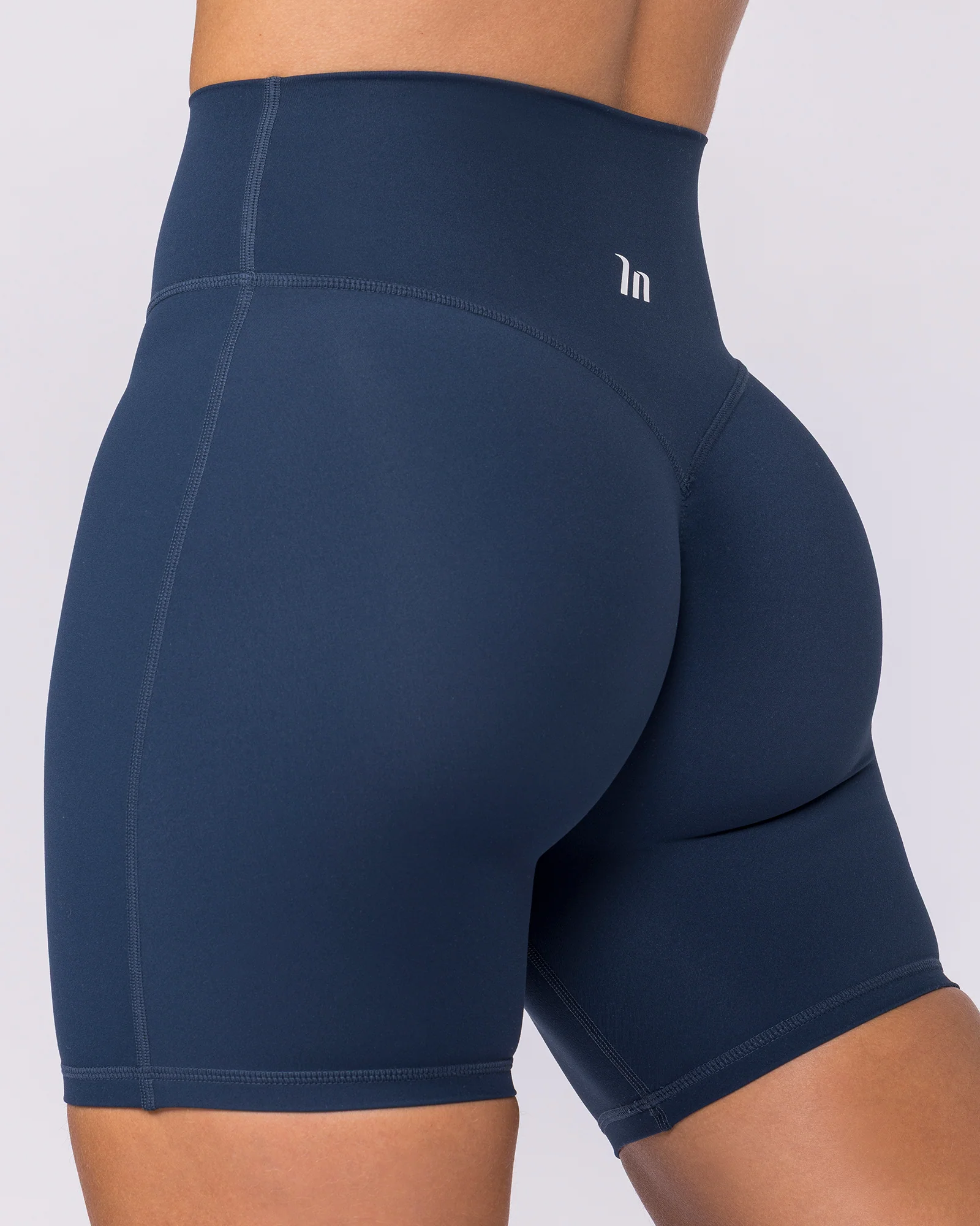 Aura Peachy Invisible Scrunch Bike Shorts - Navy - Image 5