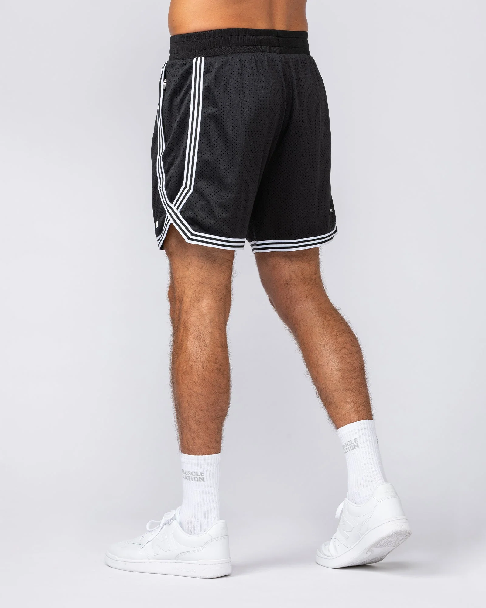 Courtside Basketball 5" Shorts - Black - Image 4