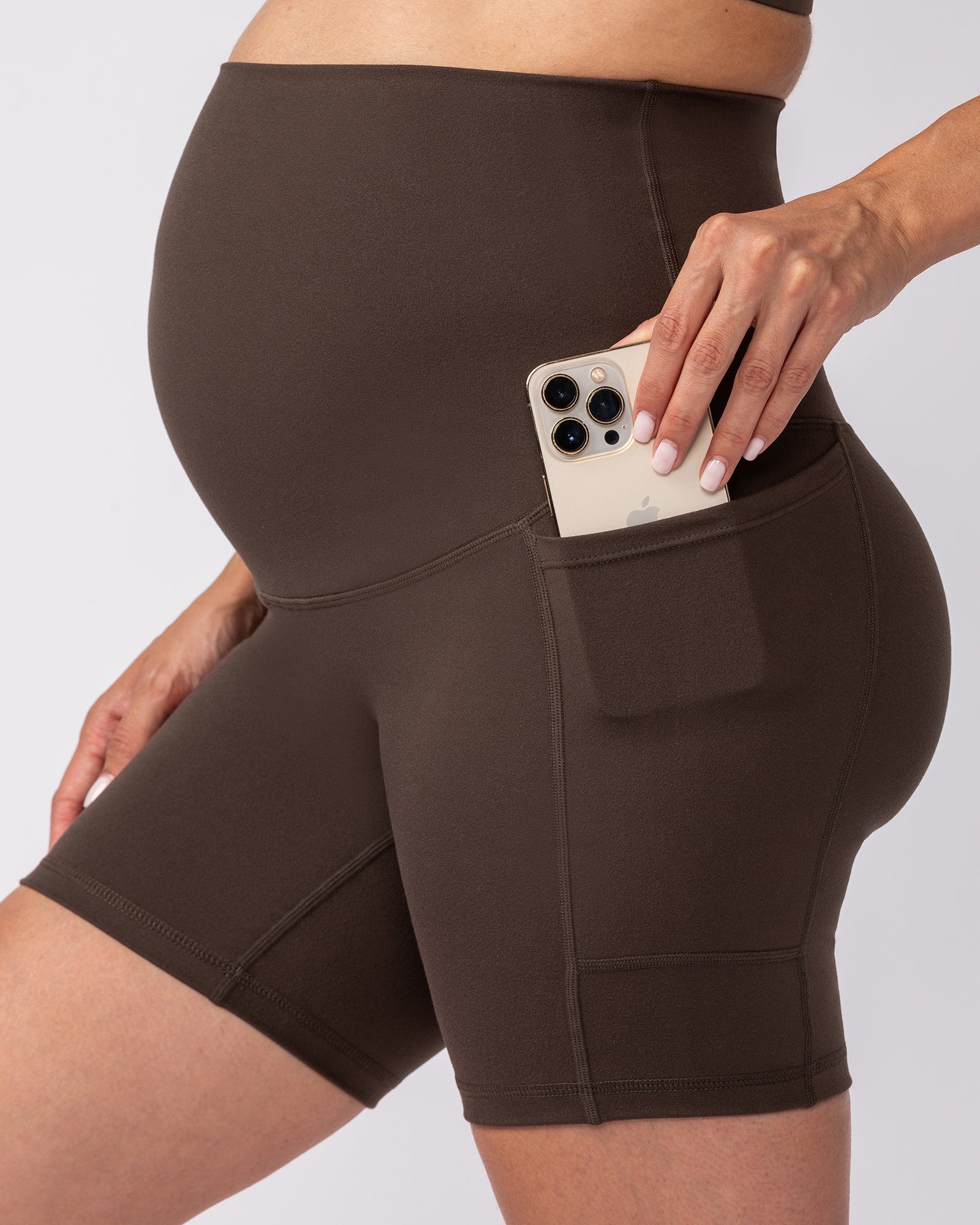 Maternity Everyday Pocket Bike Shorts - Deep Brown