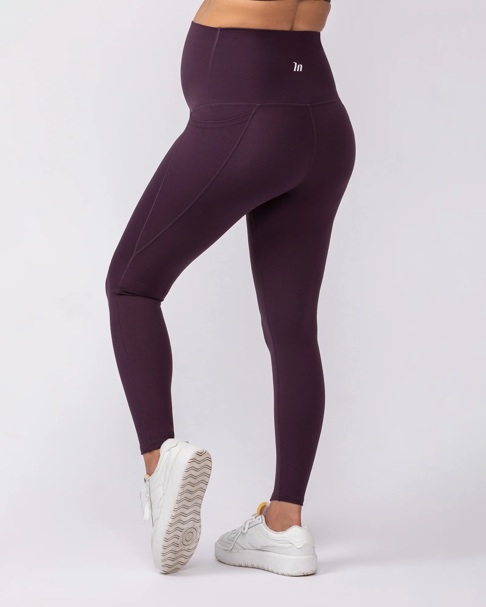Maternity Everyday Pocket Leggings - Midnight Plum - Image 5