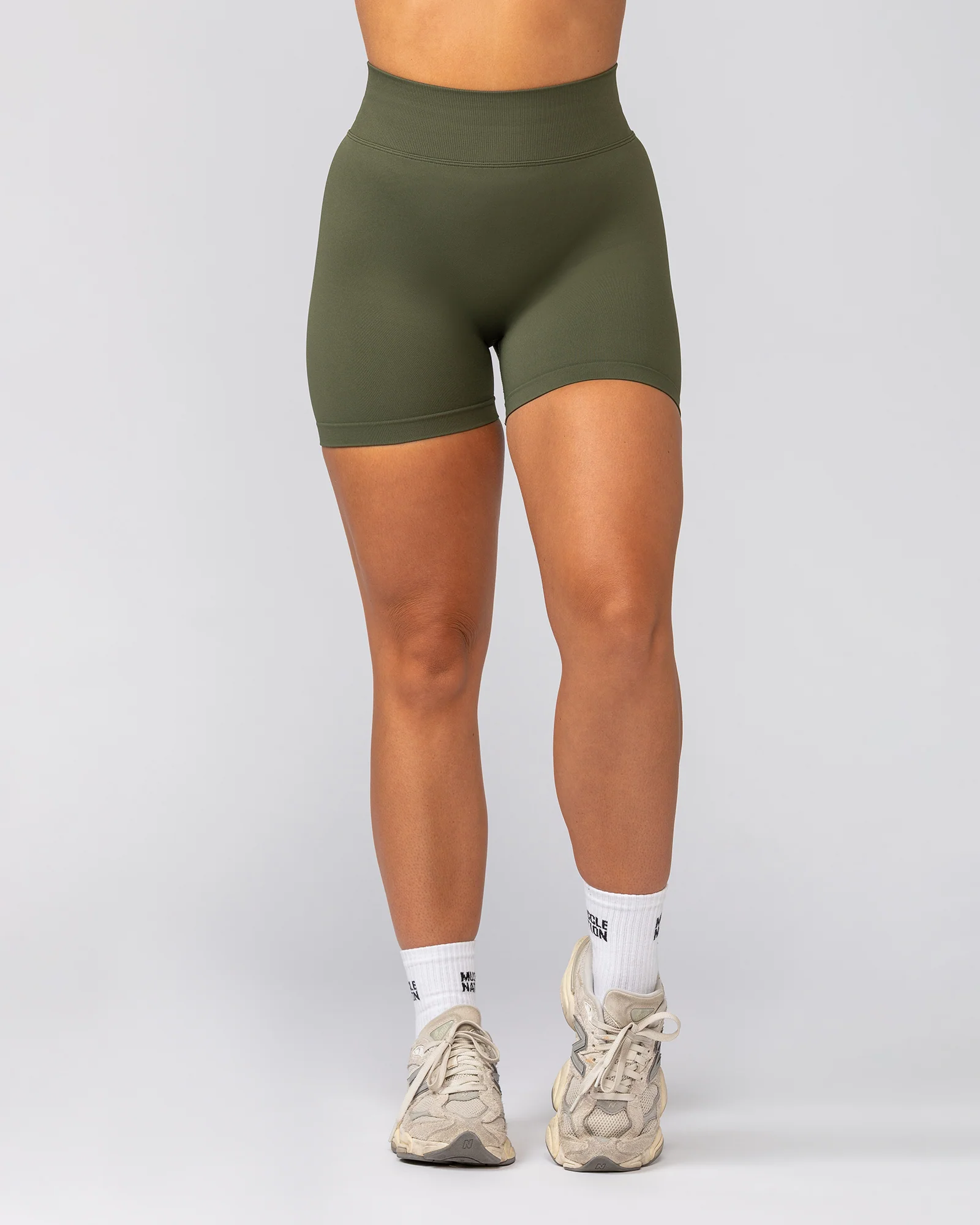 Sculpt Seamless Midway Shorts - Dark Khaki - Image 2